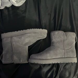 NEW! UGG Cory II boots